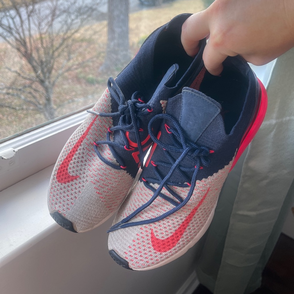 Nike Air Max 270 Flyknit Sneakers
